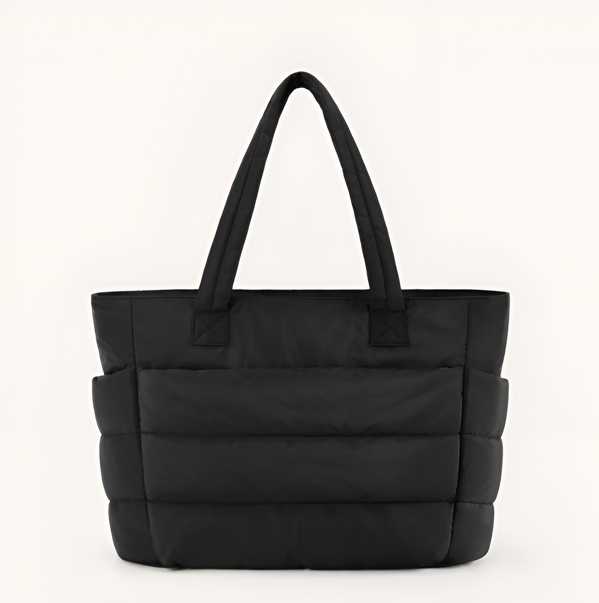 Bolso de hombro acolchado negro con asas largas
