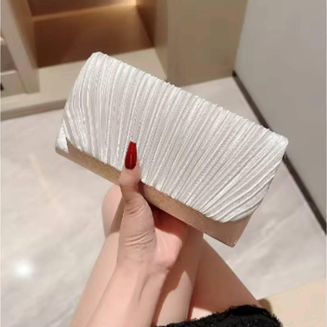 Bolso de Mano Plisado con Purpurina y Correa de Cadena 7