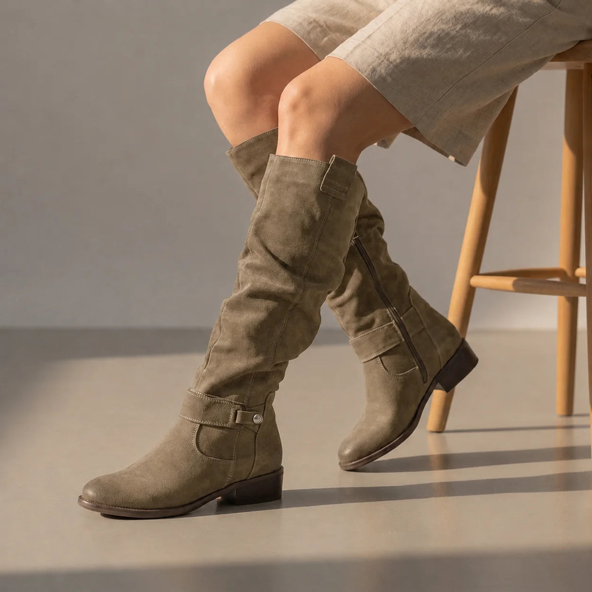 Botas Altas Mujer de Ante Sintético – Diseño Holgado y Elegante 0