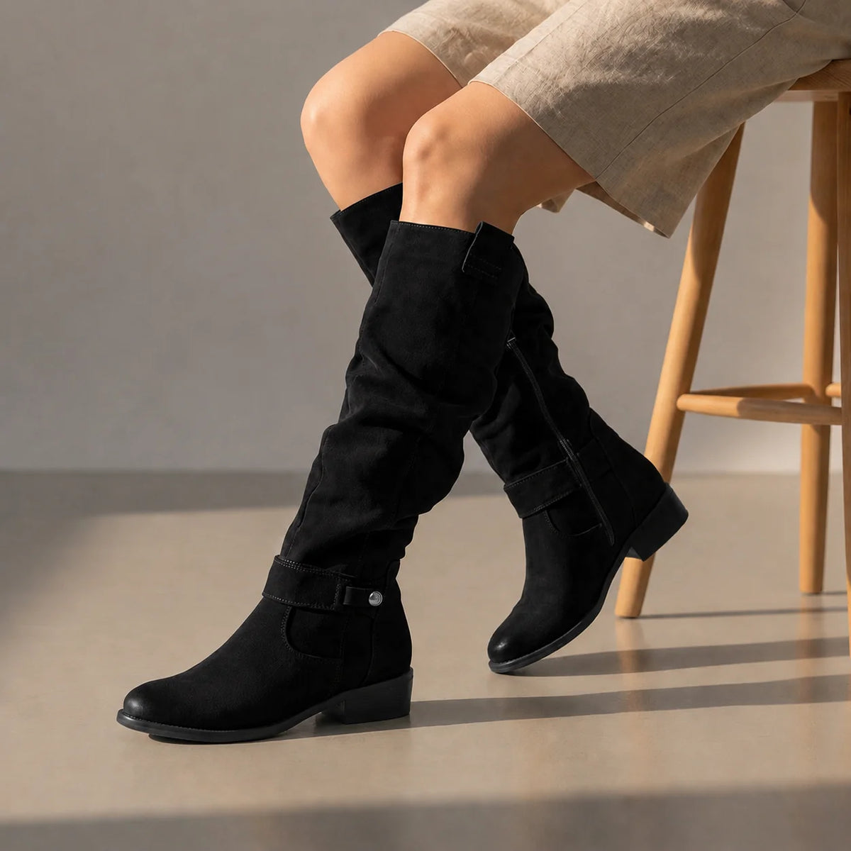Botas Altas Mujer de Ante Sintético – Diseño Holgado y Elegante 1