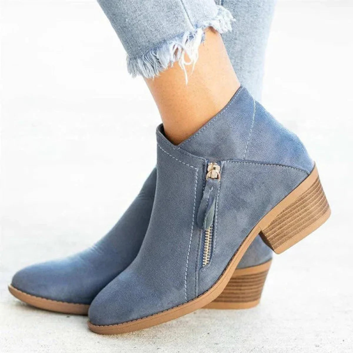Botines de Ante Sintético con Tacón Bajo y Cremallera 1