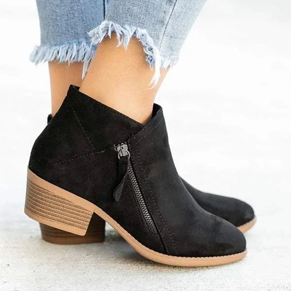 Botines de Ante Sintético con Tacón Bajo y Cremallera 3
