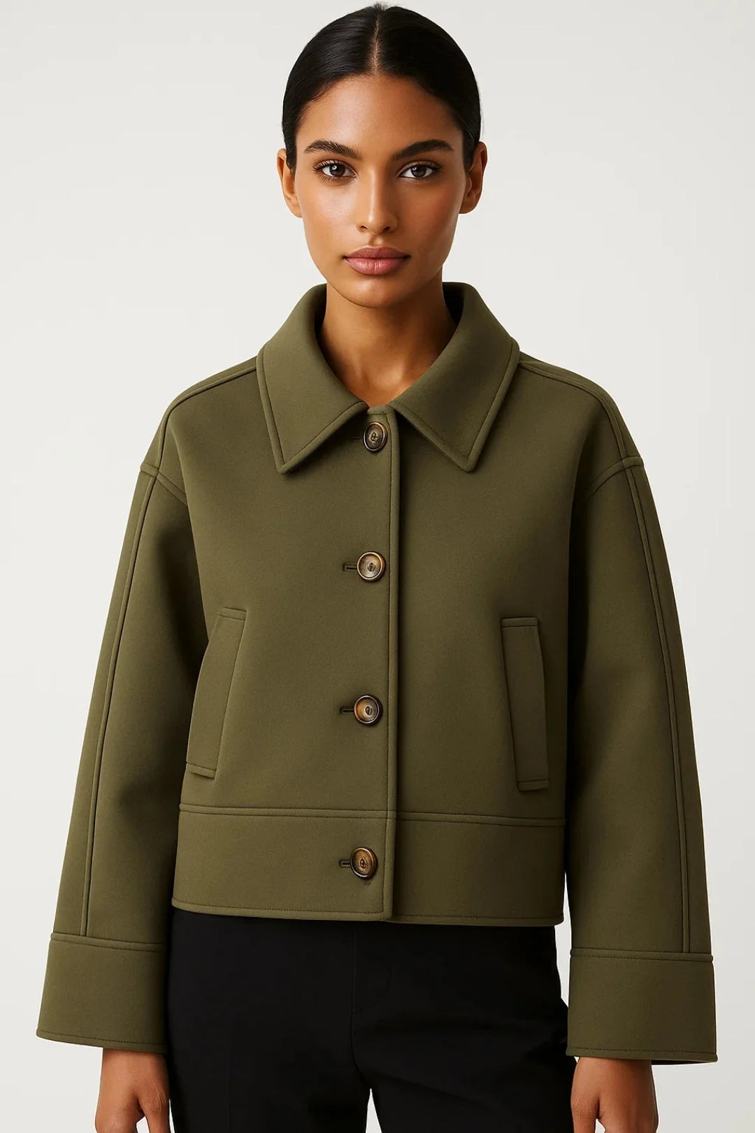 Chaqueta Corta Oversize con Botones y Diseño Minimalista 2