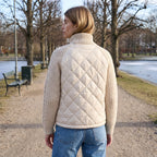 Chaqueta Híbrida Acolchada con Mangas de Punto Trenzado y Cuello Alto 5