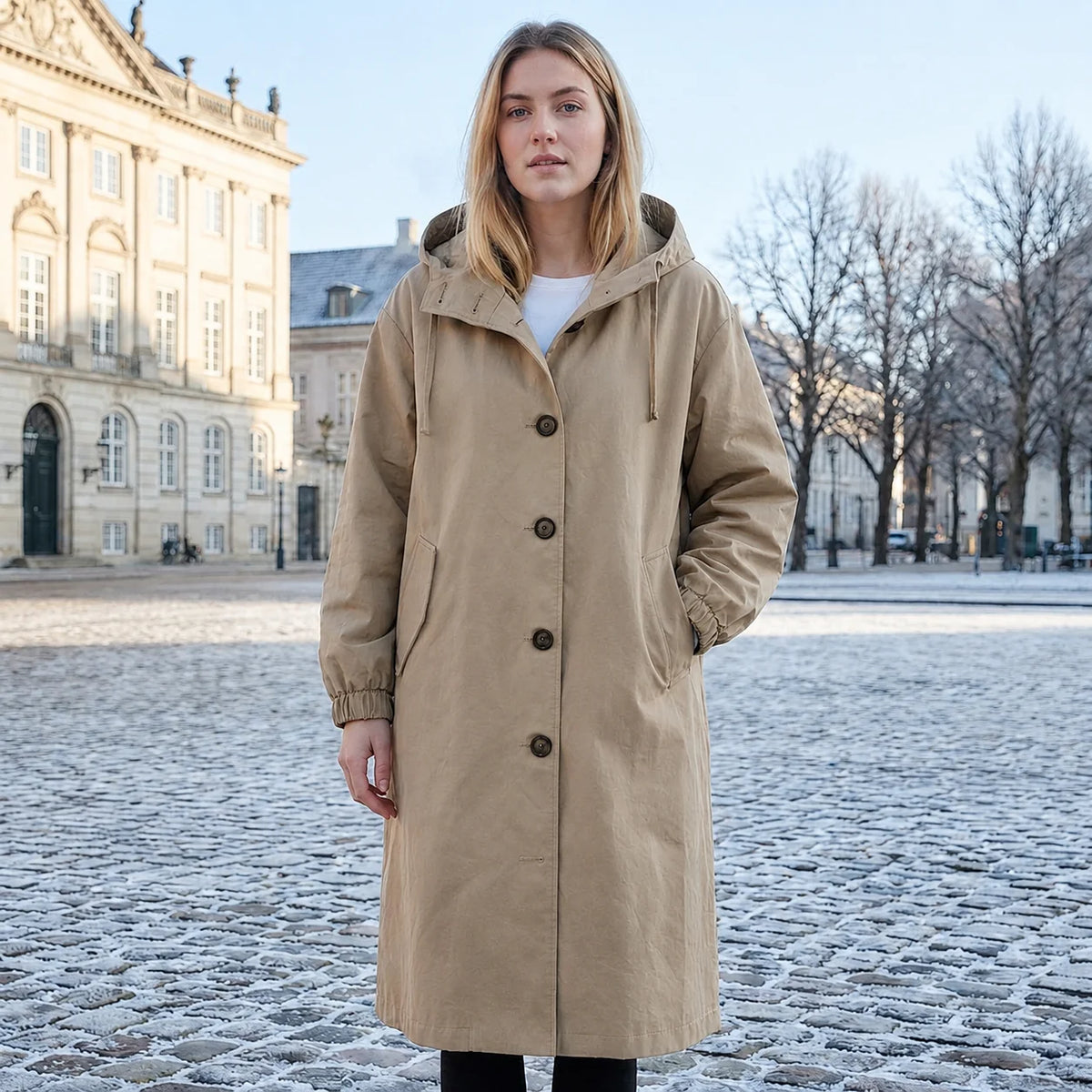 Chaqueta Impermeable con Capucha y Corte Holgado 4