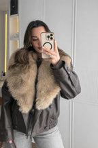 Chaqueta Vaquera Corta con Cuello de Pelo Sintético 1