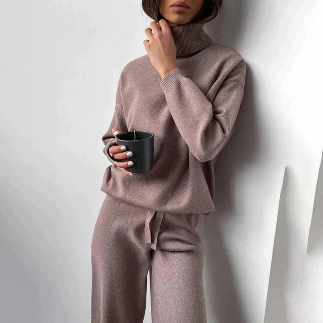 Conjunto Deportivo con Suéter de Cuello Alto y Pantalón Ajustable 0