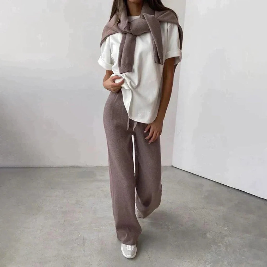 Conjunto Deportivo con Suéter de Cuello Alto y Pantalón Ajustable 3