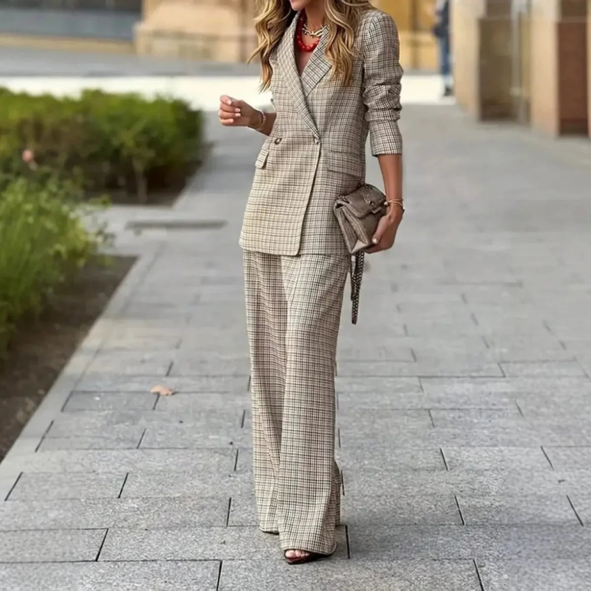 Conjunto de Blazer Entallado y Pantalón Ancho de Cuadros 0