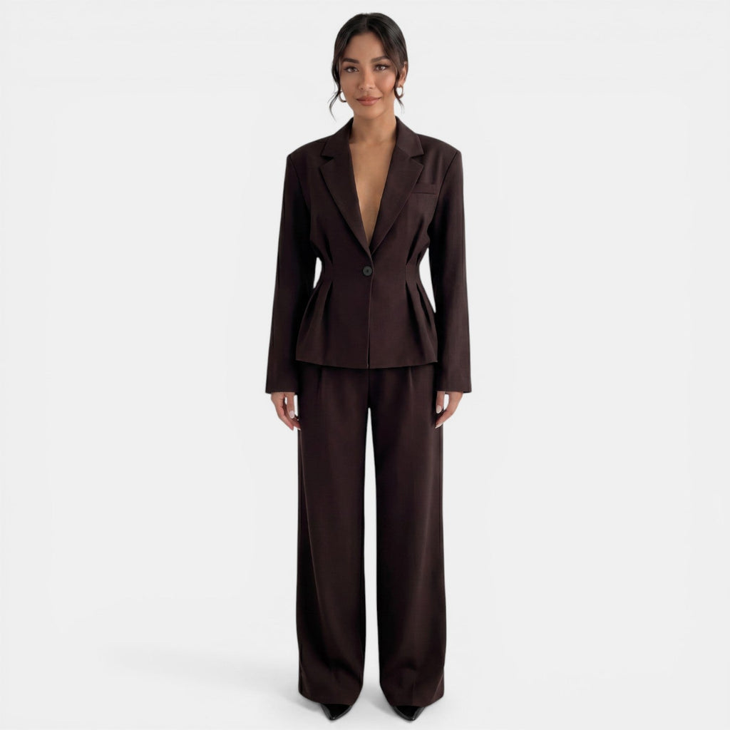 Conjunto marrón de blazer entallado con solapa y pantalón recto de pierna ancha