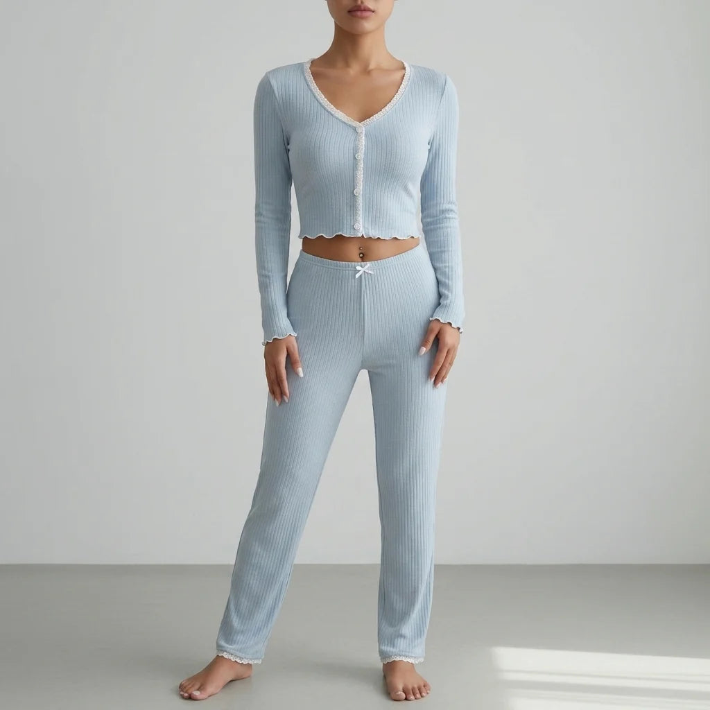 Conjunto de Pijama de Tejido Suave con Ribete de Encaje Acanalado 0