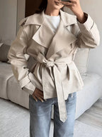 Gabardina Oversize con Cinturón y Solapas Anchas 6