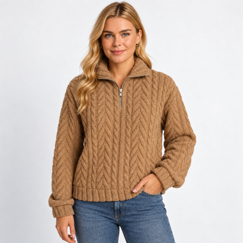 Jersey polar marrón con cuello alto y cremallera frontal, tejido trenzado