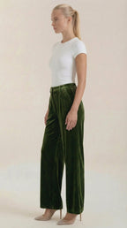 Groene fluwelen wijde broek met hoge taille, zijaanzicht, rechte pijpen