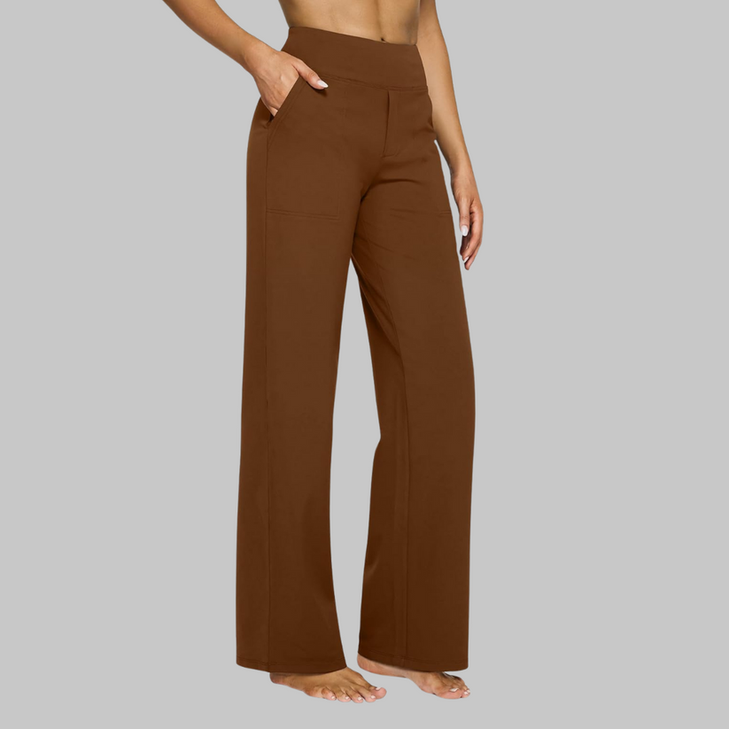 Pantalón elástico ligero color marrón con pernera recta y cintura fruncida