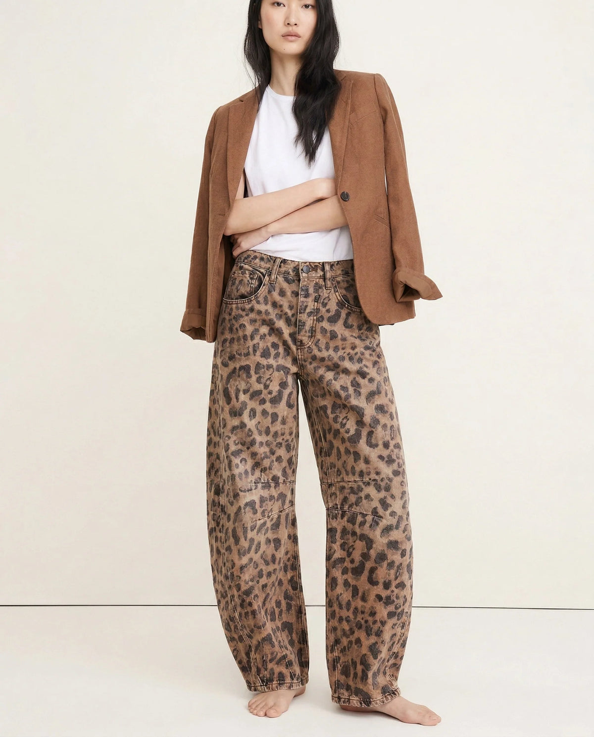 Pantalón Vaquero de Talle Alto con Pierna Ancha y Corte Acampanado 1