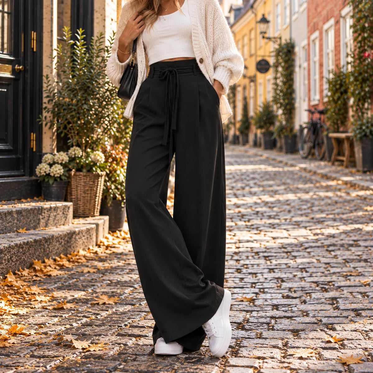 Pantalón de Pierna Ancha con Cintura Alta y Cordón Ajustable 1