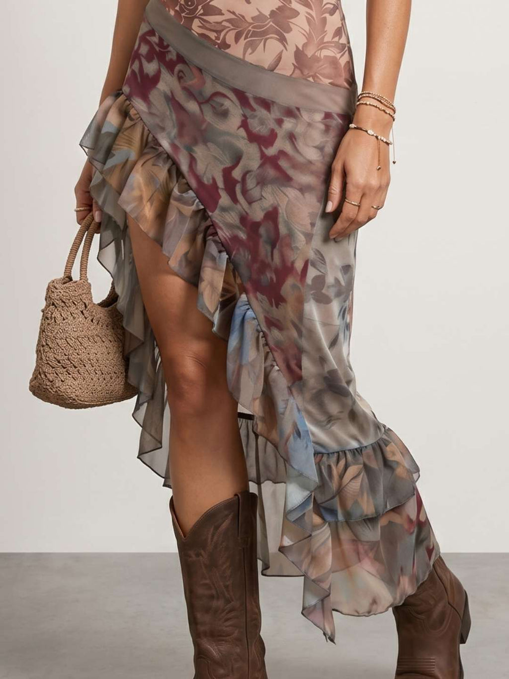 Vestido Asimétrico de Tul Estampado con Volantes y Abertura Lateral 1
