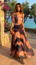 Vestido Largo con Estampado Naranja y Marrón y Hombros Descubiertos 2