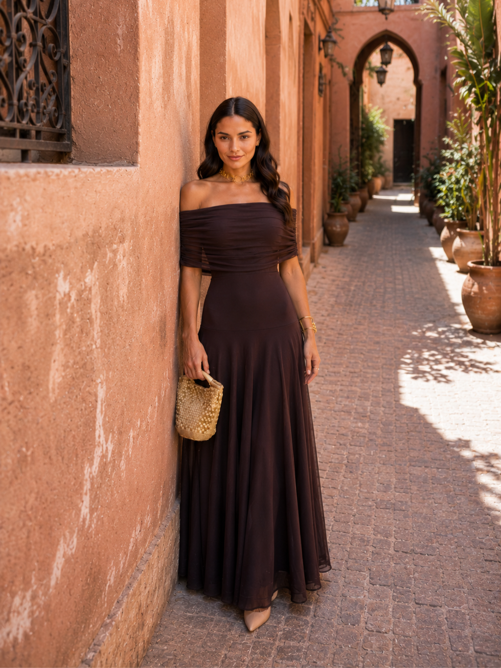 Vestido Largo de Tul Marrón Entallado 4