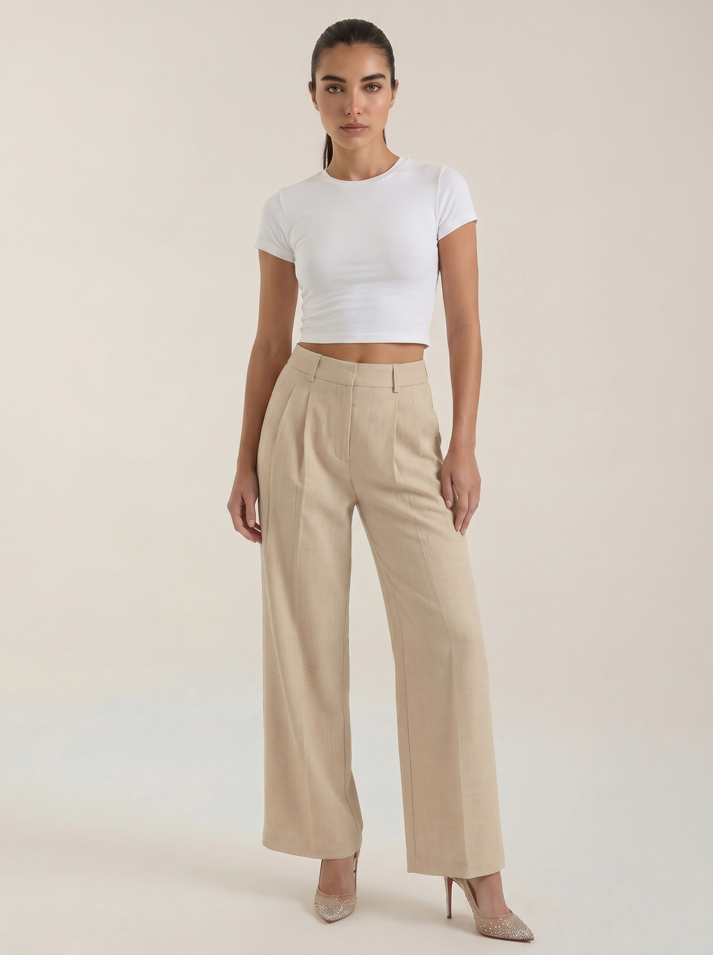 Wijde pantalon met hoge taille en plooien, beige kleur, rechte voorpanden