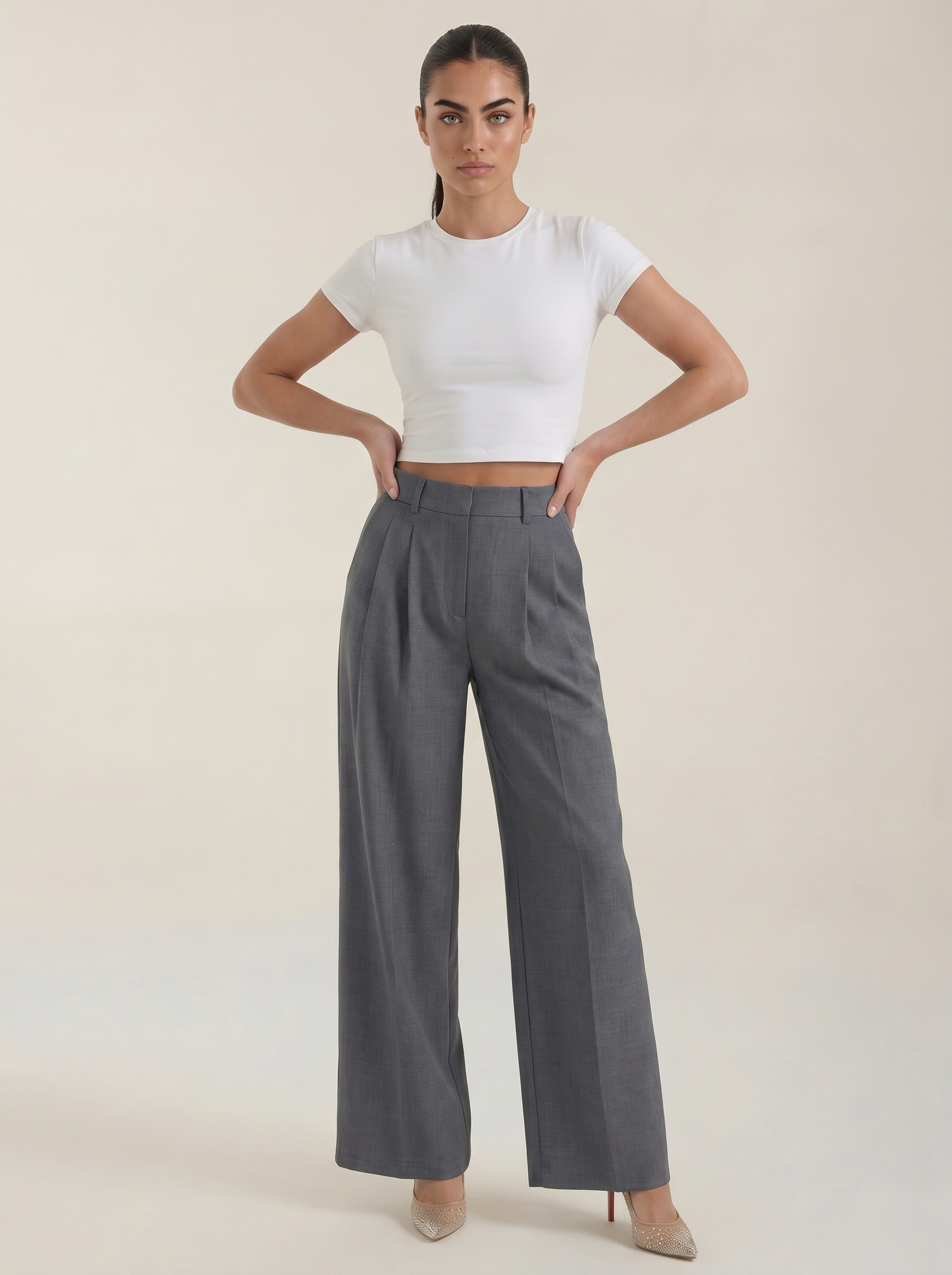 Wijde pantalon met hoge taille en plooien, grijze kleur, rechte pijpen