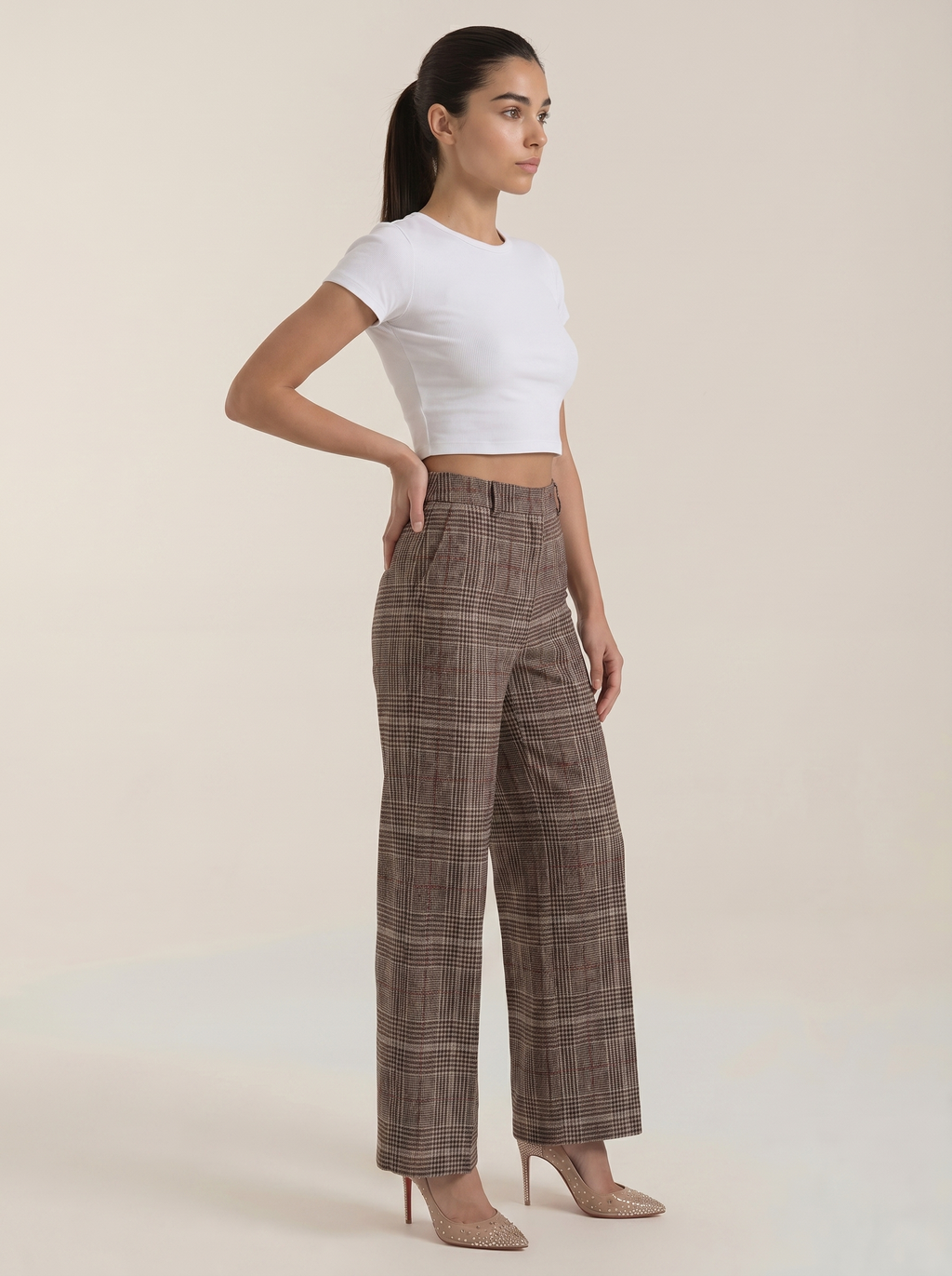 Dames pantalon met hoge taille, bruin geruit, wijde rechte pijpen en tailleband